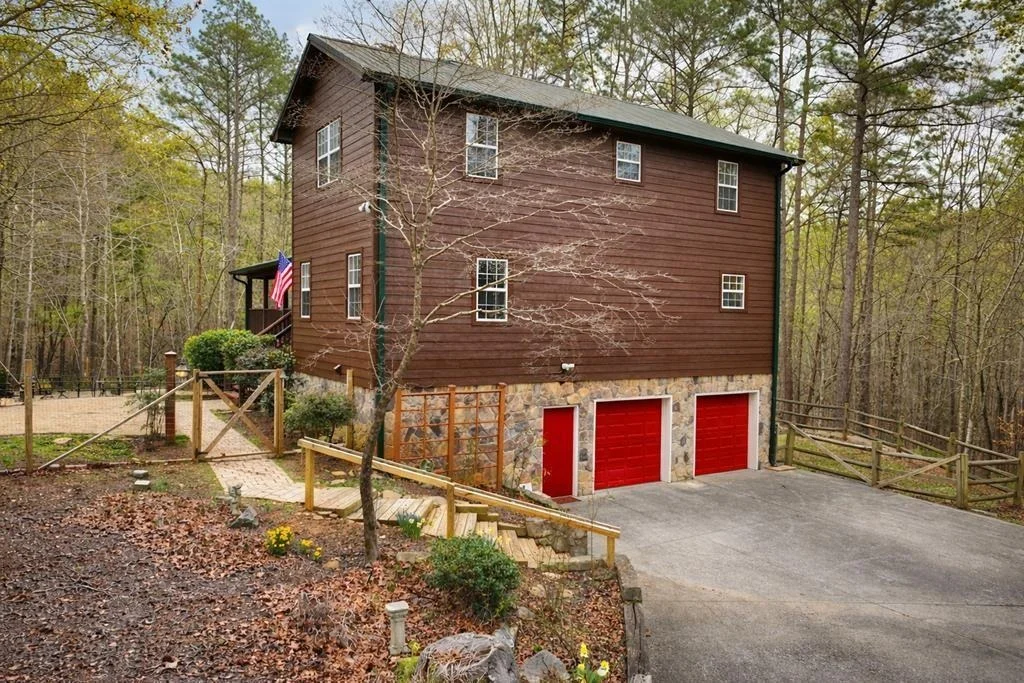 Photo of 144 Emerald Cove