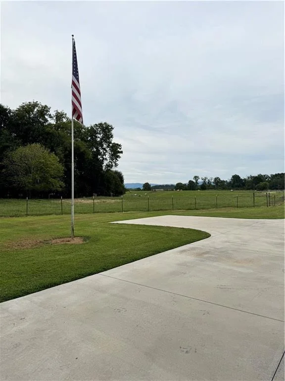 Photo of 250 Hook Road NE