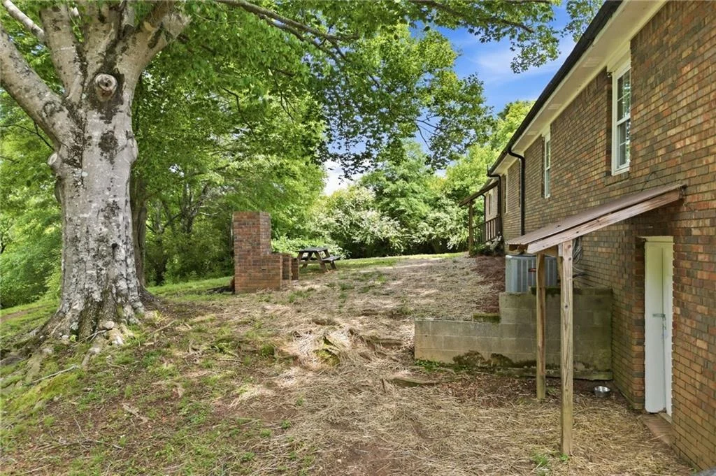 Photo of 174 Old Ballground Road