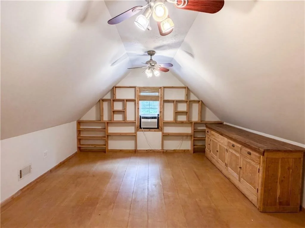 Photo of 346 Carnation Drive