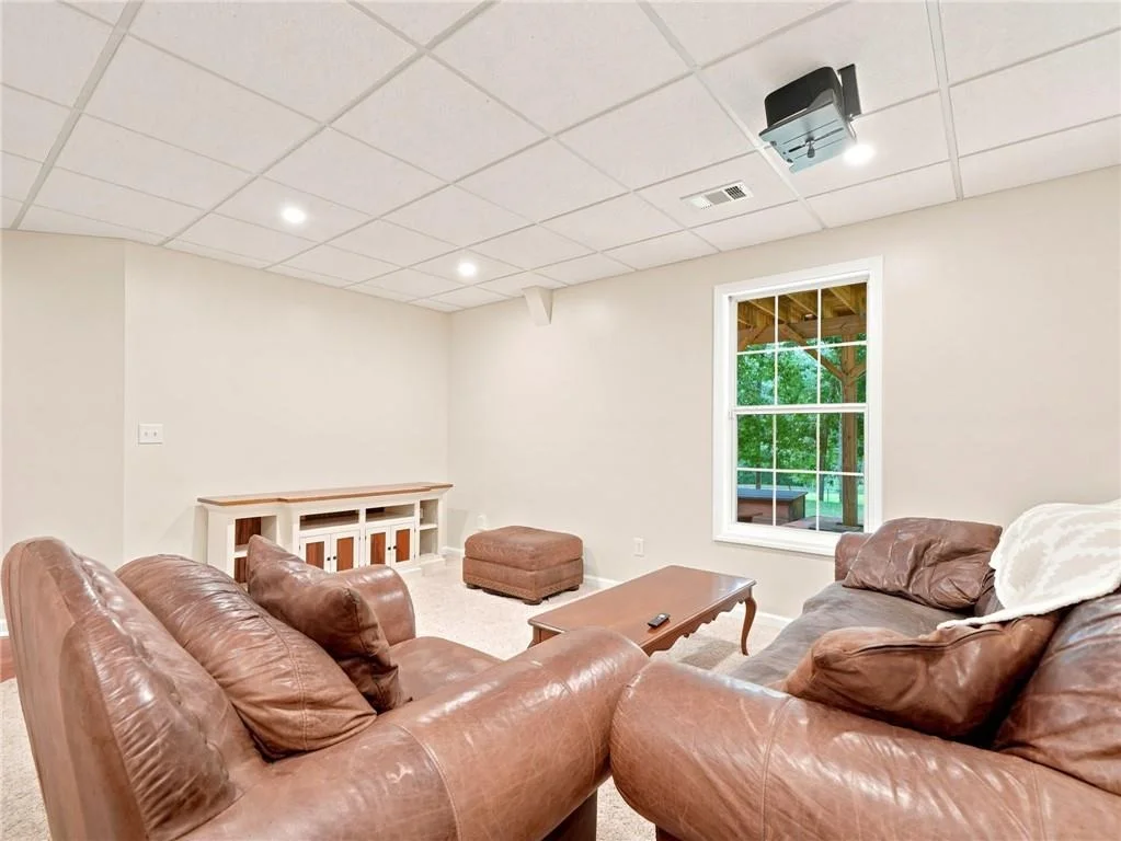 Photo of 460 Kerry Drive