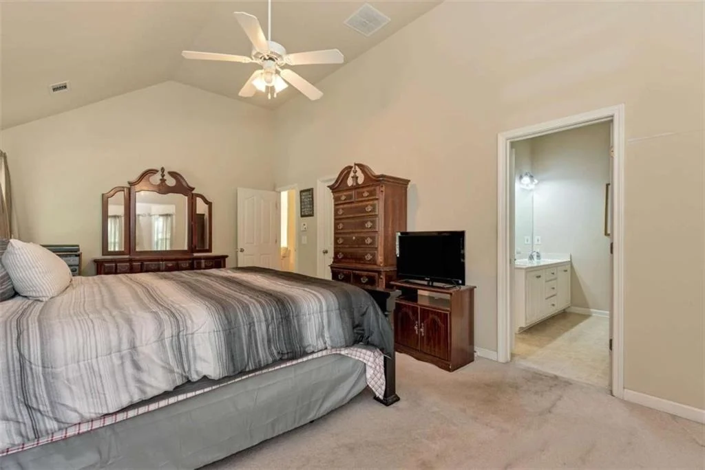 Photo of 222 Jefferson Walk Circle