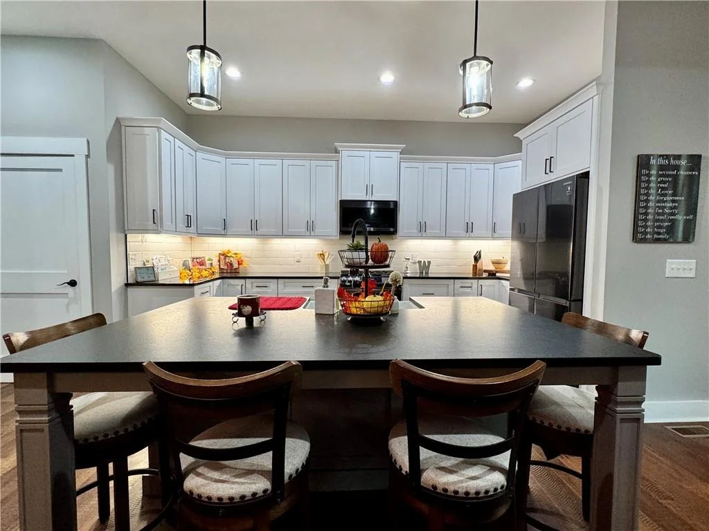 Photo of 250 Hook Road NE