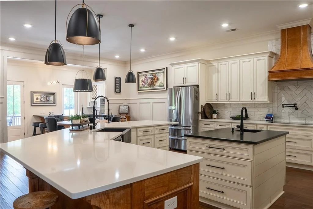 Photo of 5888 Cobbham Road