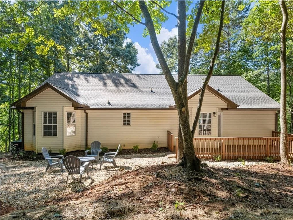 Photo of 3930 Pine Tree Lane