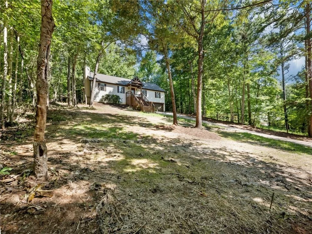 Photo of 3930 Pine Tree Lane