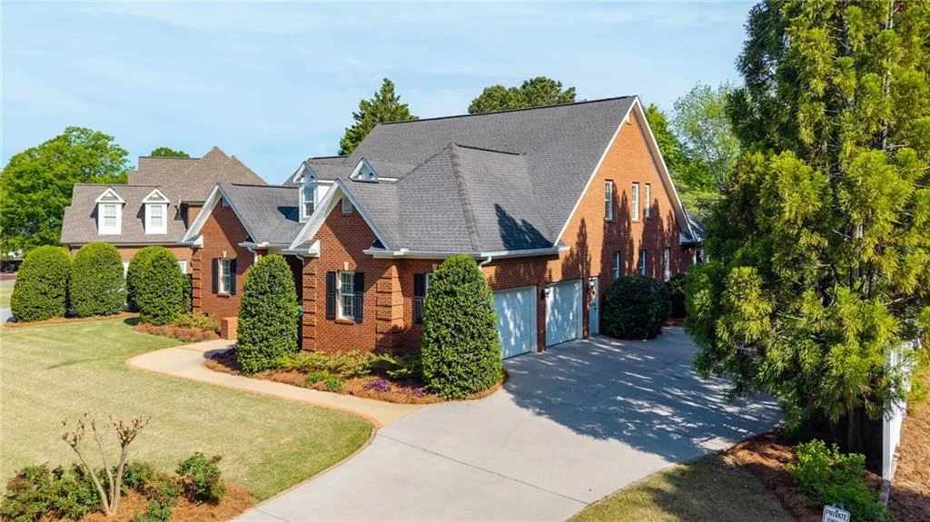 Photo of 203 Laurel Creek Road SE