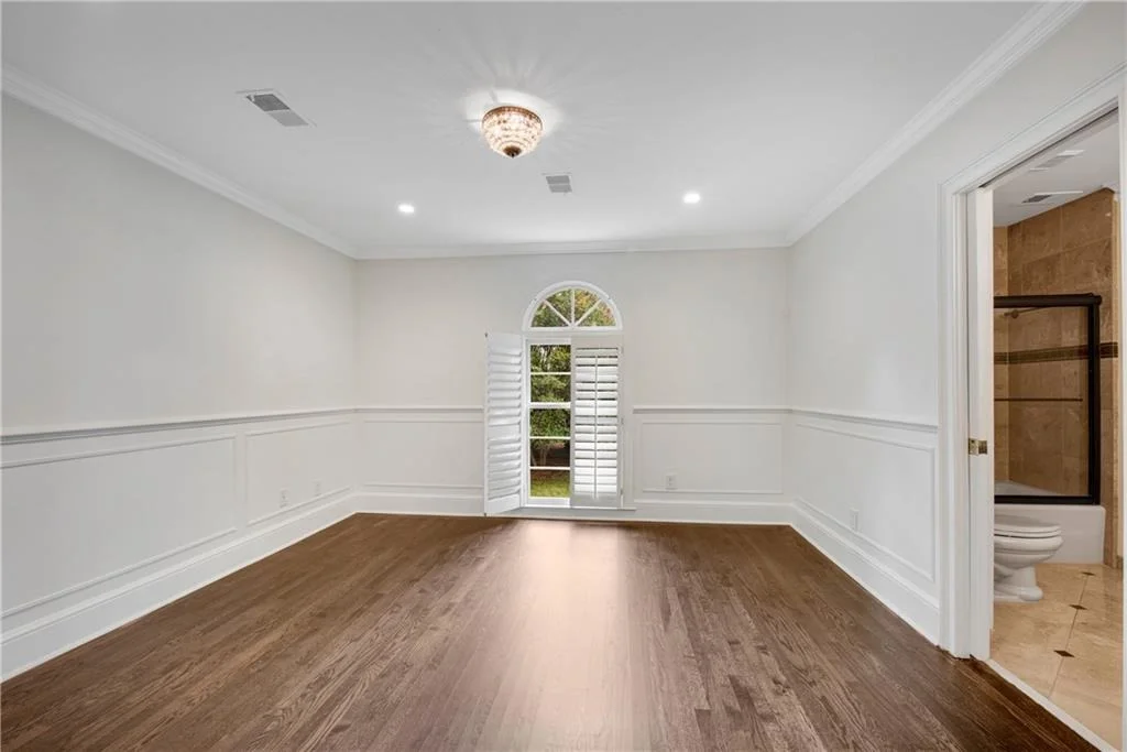 Photo of 9190 Huntcliff Trace