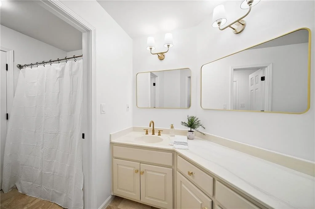 Photo of 2134 River Cliff Drive