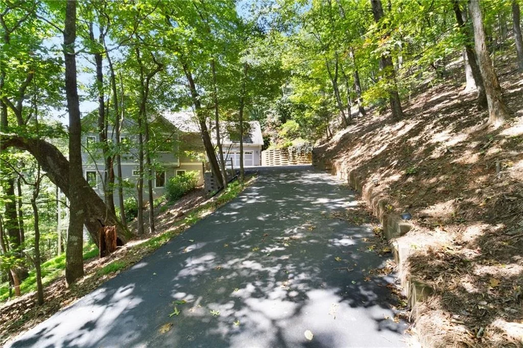 Photo of 465 Huckleberry Trail