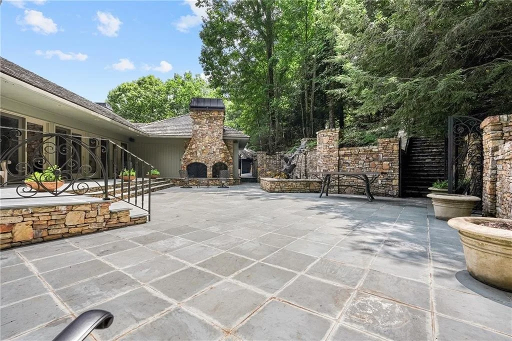 Photo of 202 Sanderlin Mountain Drive N