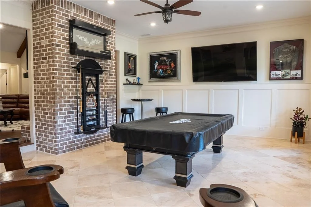 Photo of 5888 Cobbham Road