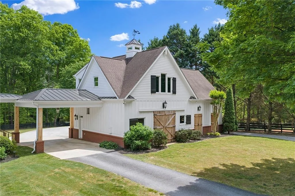 Photo of 16035 Westbrook Road