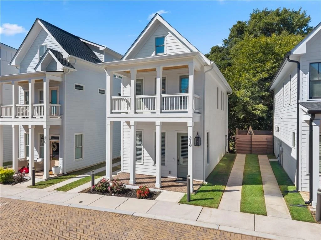 Photo of 310 Clarendon Court