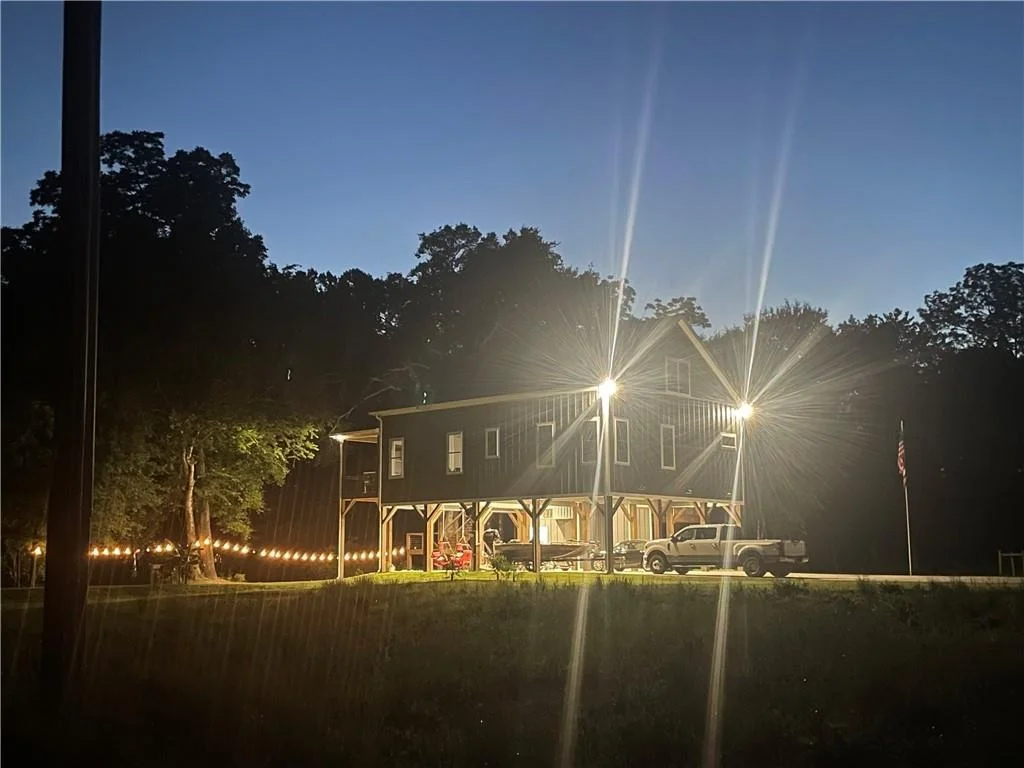 Photo of 250 Hook Road NE