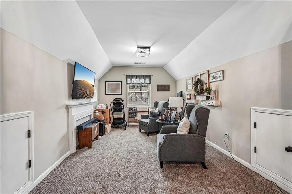 Photo of 337 Meadowcrest Circle