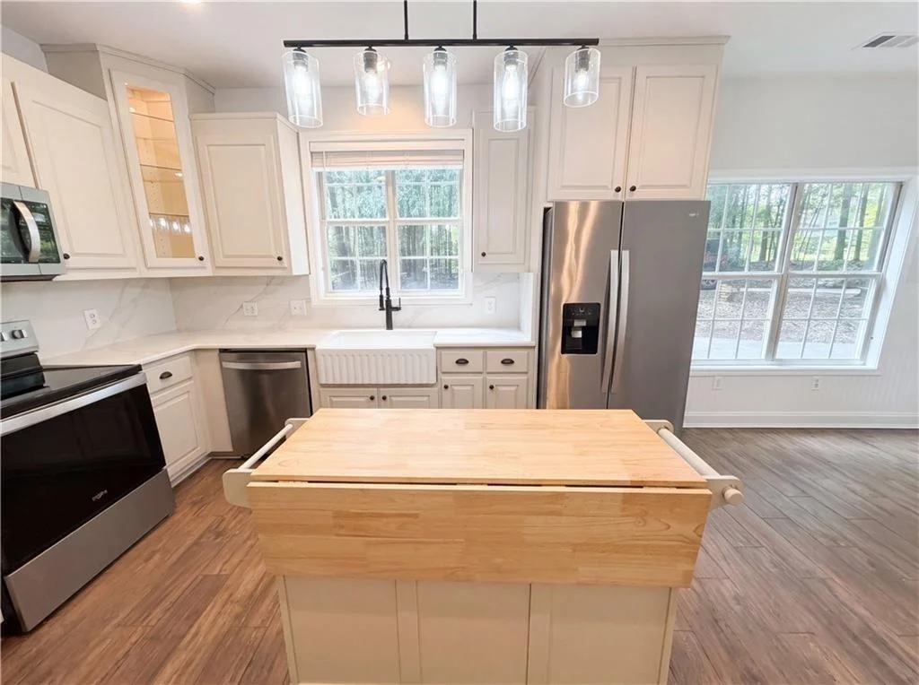 Photo of 346 Carnation Drive
