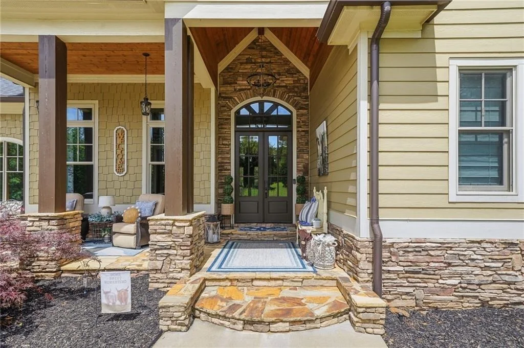 Photo of 457 Arlington Way