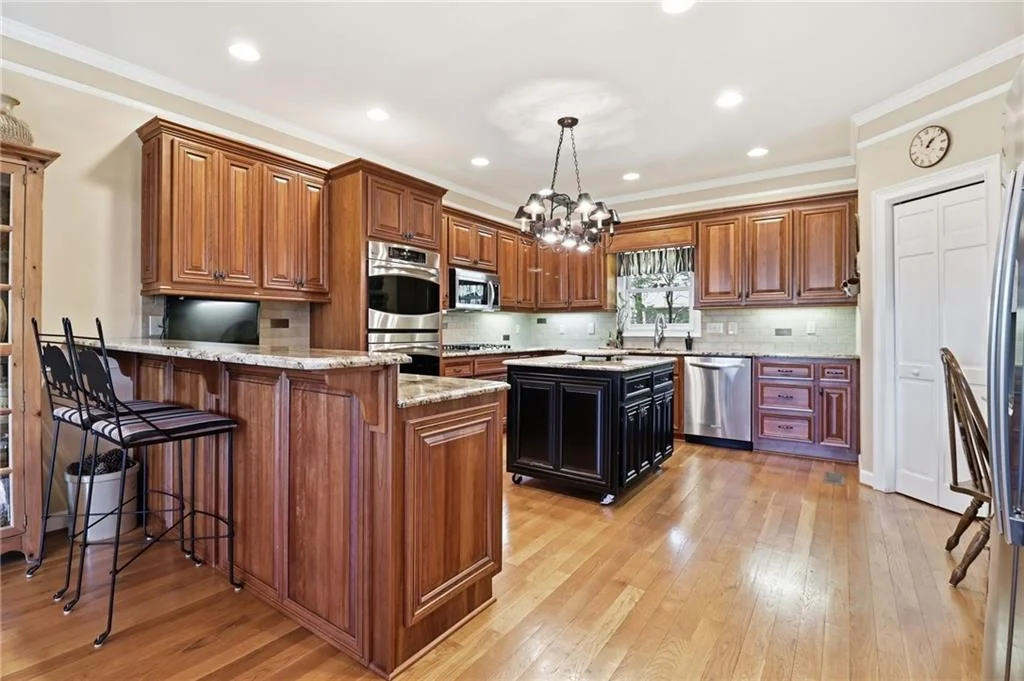 Photo of 1692 Ridgeview Drive