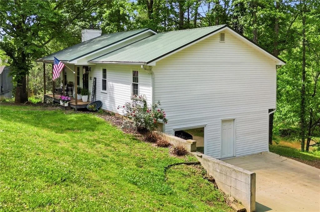 Photo of 612 Beaver Ridge Road