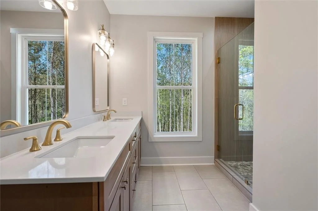 Photo of 327 Crest Pointe S