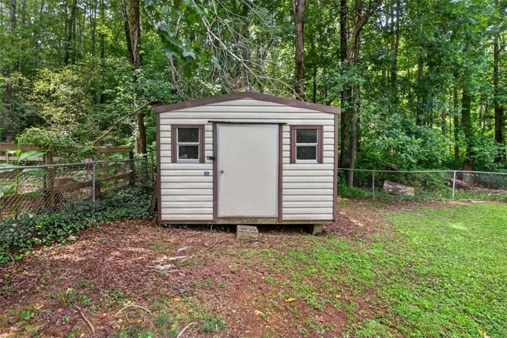 Photo of 129 Whispering Pine Lane NE