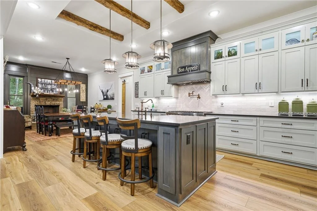 Photo of 650 Avery Road