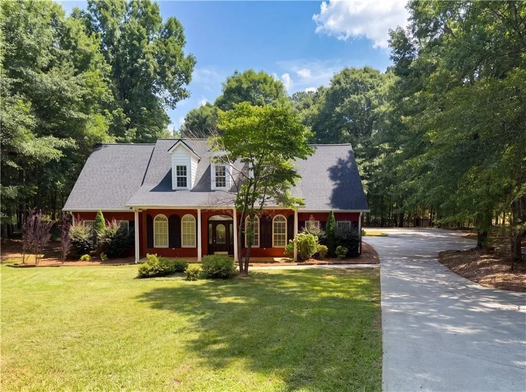 Photo of 346 Carnation Drive