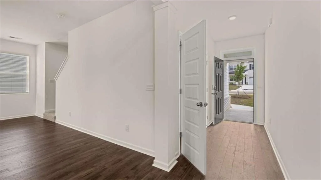 Photo of 302 Friendship Oak Way
