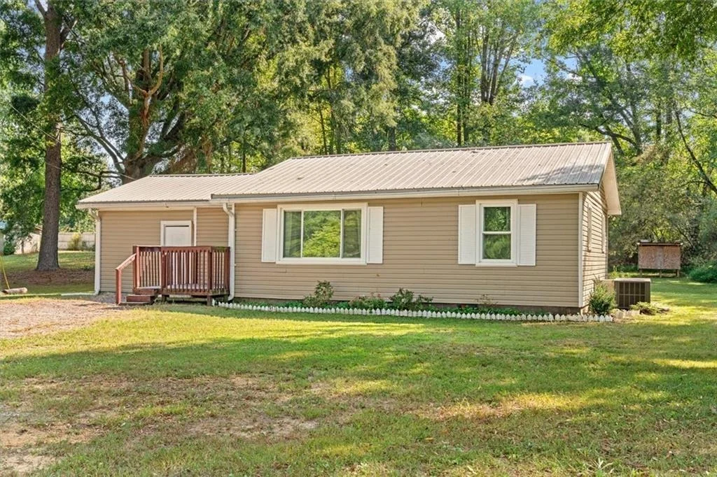 Photo of 163 Ben Putnam Road