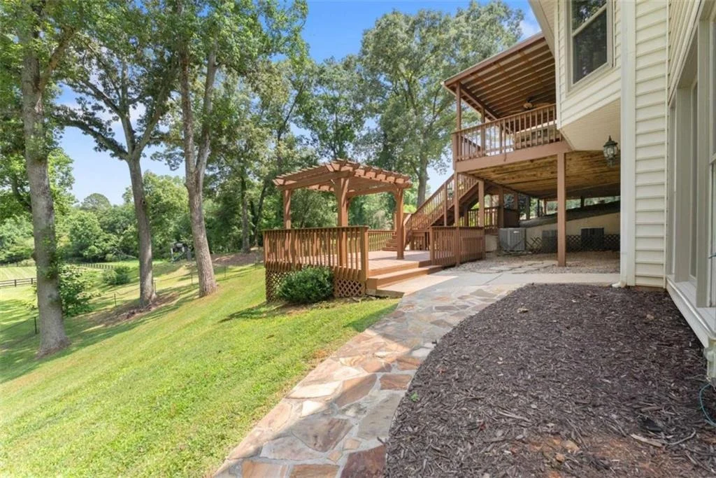 Photo of 5825 Sweetbottom Lane