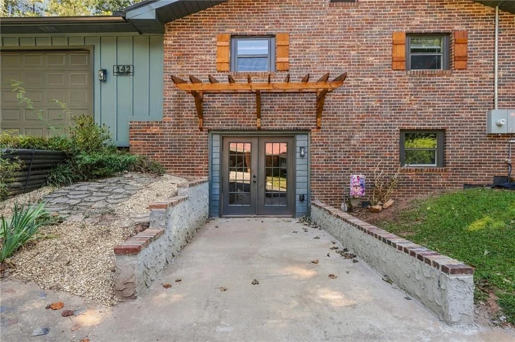 Photo of 142 Ann Drive