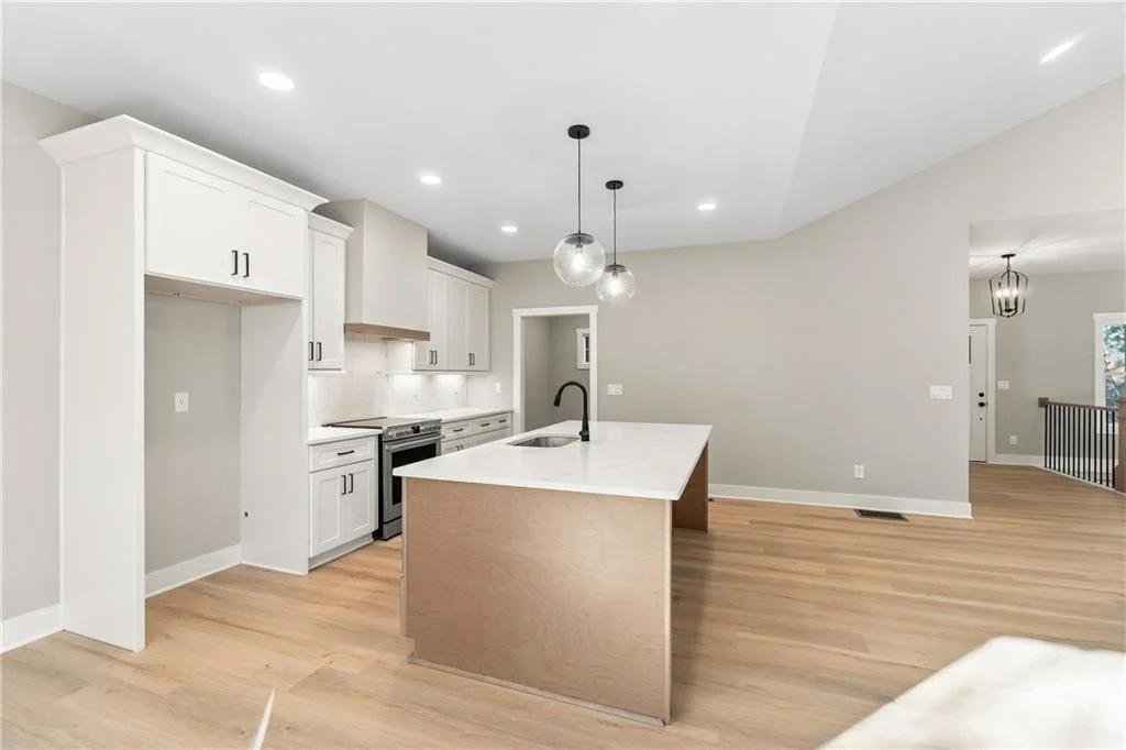 Photo of 595 Wake Robin Drive