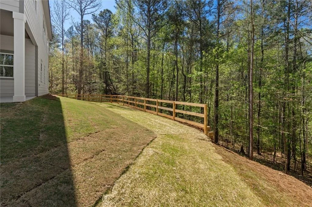 Photo of 327 Crest Pointe S