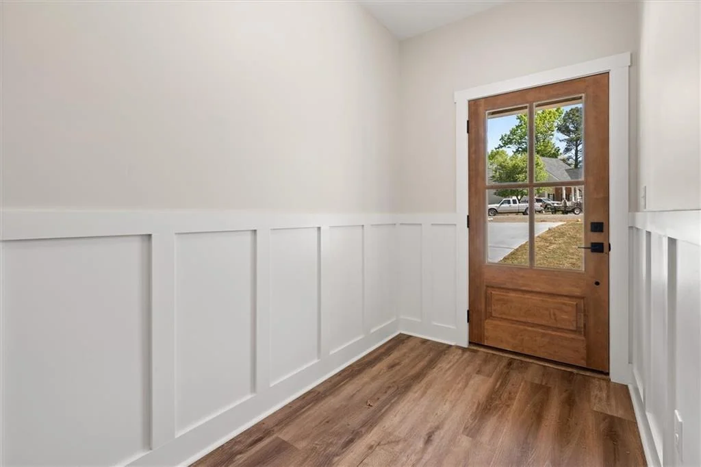 Photo of 327 Crest Pointe S