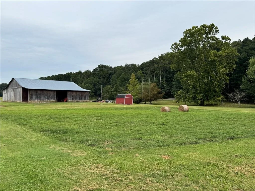 Photo of 250 Hook Road NE