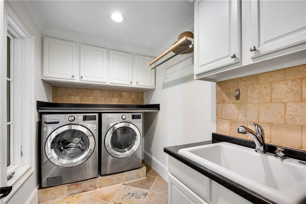 Photo of 9190 Huntcliff Trace
