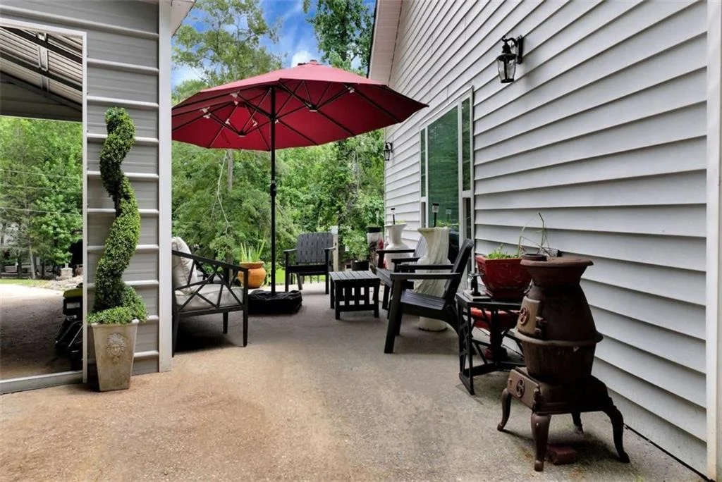 Photo of 425 Greenleaf Drive