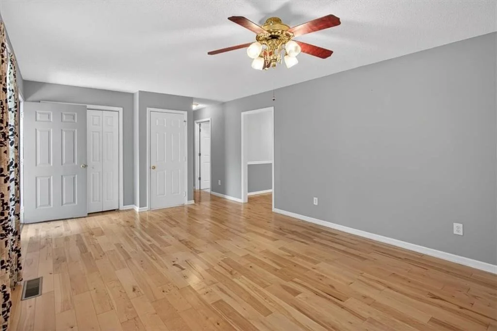 Photo of 402 Deer Run