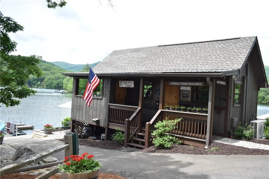 Photo of 595 Wake Robin Drive