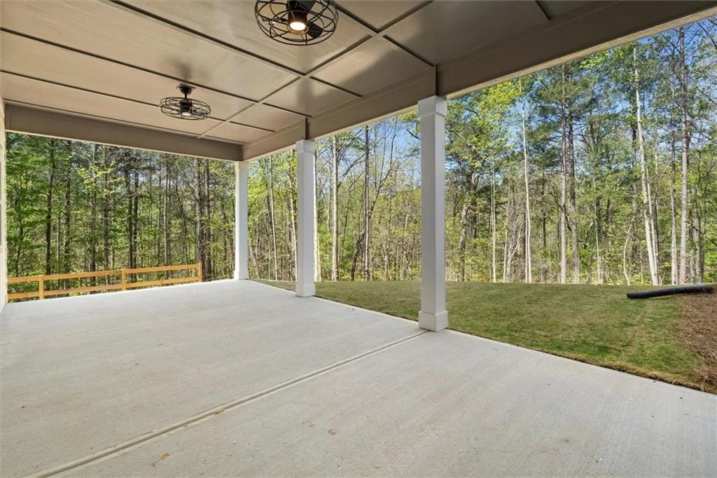 Photo of 327 Crest Pointe S