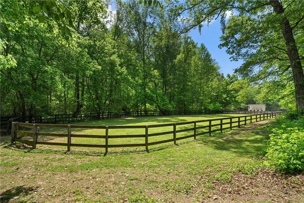 Photo of 16035 Westbrook Road