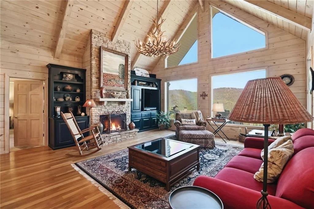 Photo of 1692 Ridgeview Drive