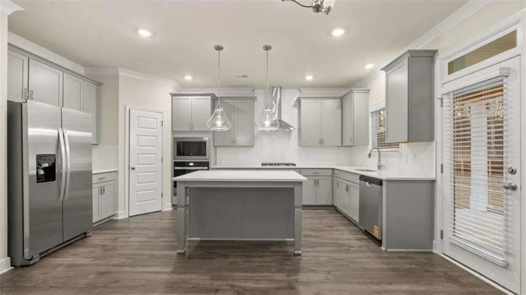 Photo of 490 Beachview Road