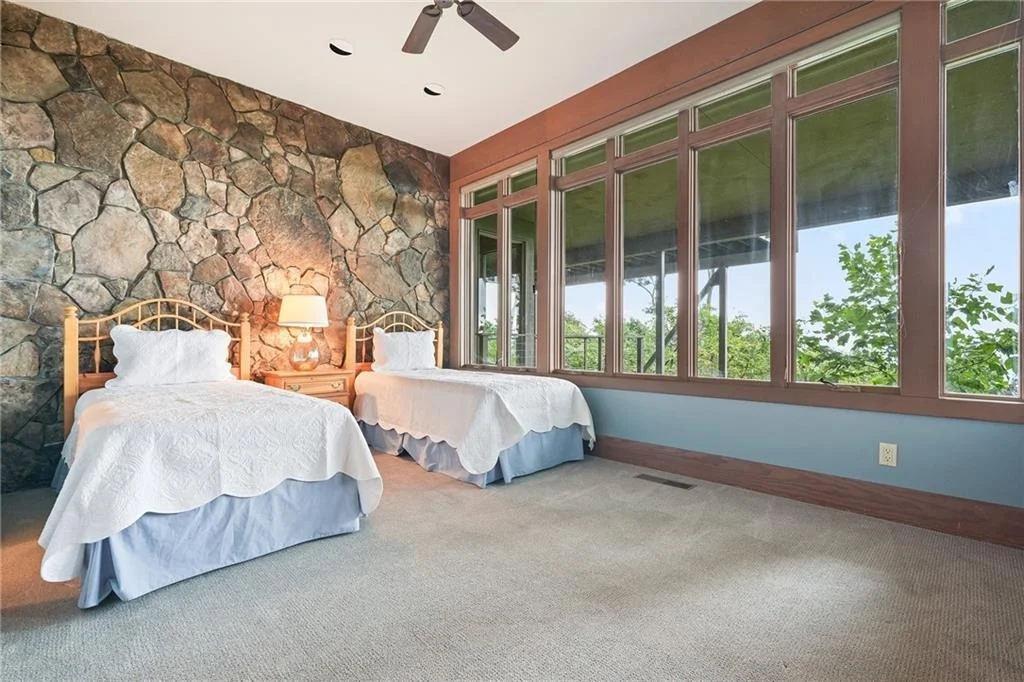 Photo of 202 Sanderlin Mountain Drive N