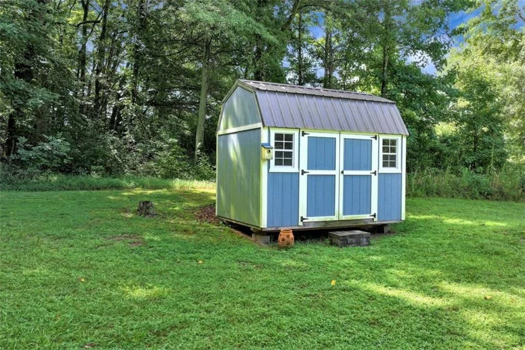 Photo of 4188 Commerce Road