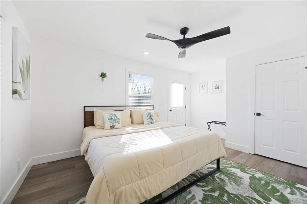Photo of 2851 Long Way