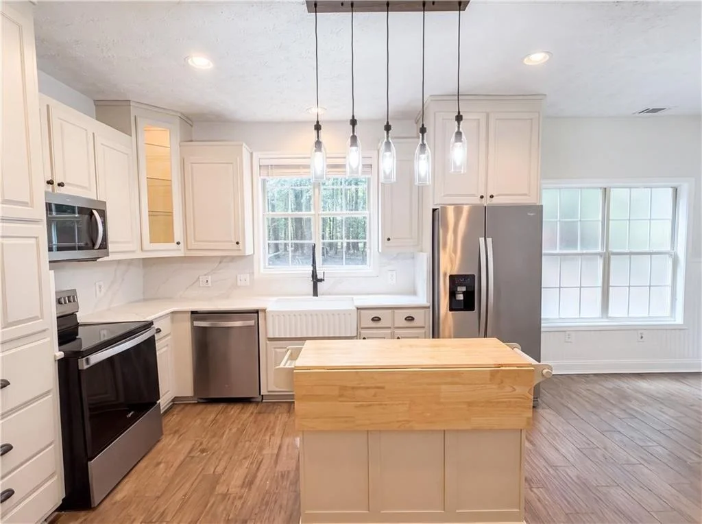 Photo of 346 Carnation Drive