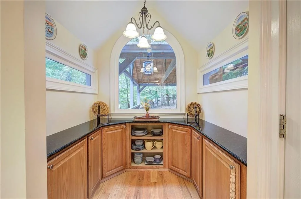 Photo of 225 Grandview Trail