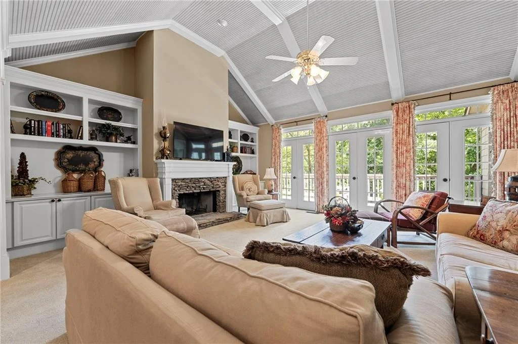 Photo of 87 Pine Knoll